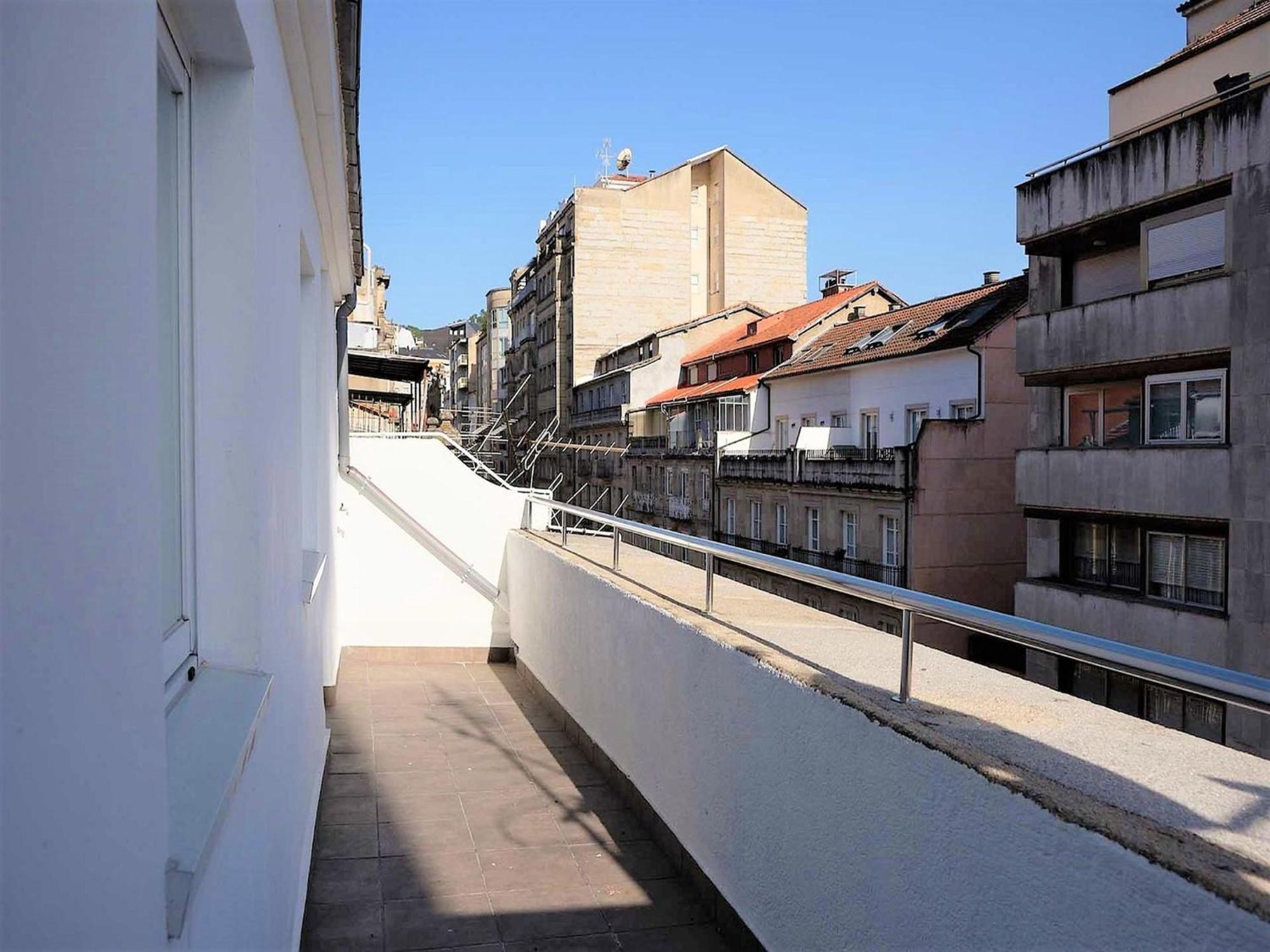Charming Apartment In Ourense Overlooking The City Экстерьер фото